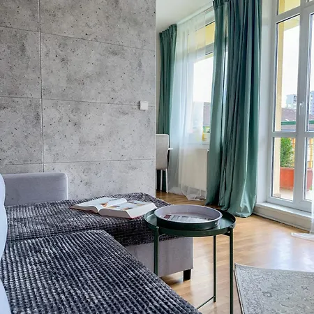 Sunny Flat With Terrace & Park View Near Centre Appartement *
