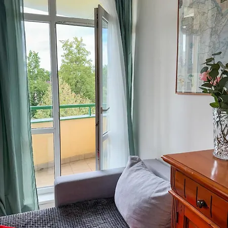 Sunny Flat With Terrace & Park View Near Centre * Prague