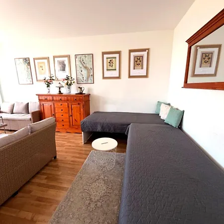 Apartament Sunny Flat With Terrace & Park View Near Centre
